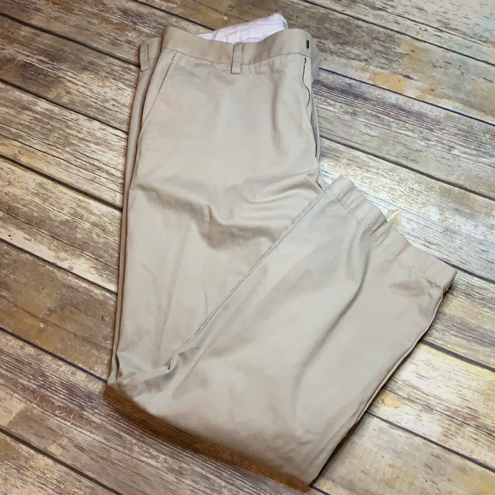 Old Navy Men’s Classic Straight Khaki Pants